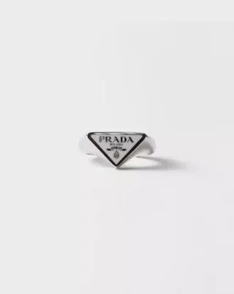 Anillo de metal esmaltado