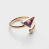 Anillo Eternal Gold Contraria en oro amarillo con diamante y amatista Anillo Eternal Gold Contraria en oro amarillo con diamante y amatista