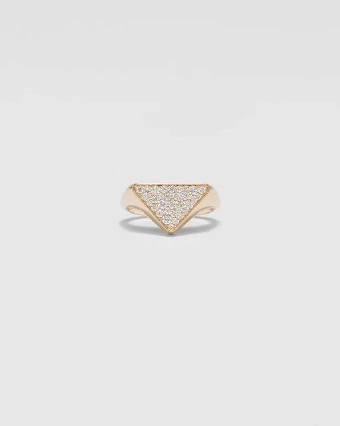Anillo Eternal Gold en oro amarillo con diamantes Anillo Eternal Gold en oro amarillo con diamantes