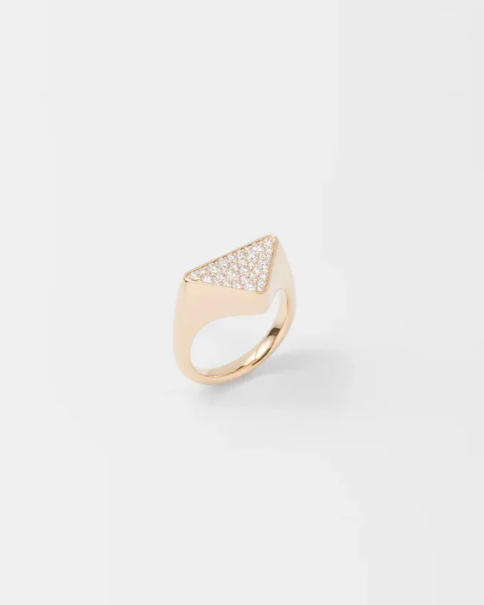 Anillo Eternal Gold en oro amarillo con diamantes Anillo Eternal Gold en oro amarillo con diamantes