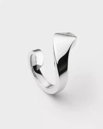 Anillo Eternal Gold Snake en oro blanco y diamantes cultivados en laboratorio