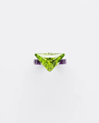 Anillo solitario Couleur Vivante – Oro blanco con peridoto y amatista