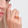 Anillo solitario Couleur Vivante – Oro rosa con citrino y morganita Anillo solitario Couleur Vivante – Oro rosa con citrino y morganita