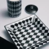 Bandeja multiusos cuadrada grande de porcelana – Tablero de ajedrez Bandeja multiusos cuadrada grande de porcelana – Tablero de ajedrez