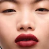 Barra de labios Prada Monochrome Hyper Matte – R29 – Pompei Barra de labios Prada Monochrome Hyper Matte – R29 – Pompei