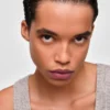 Barra de labios Prada Monochrome Soft Matte – B105 – Tonka Barra de labios Prada Monochrome Soft Matte – B105 – Tonka
