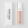 Base de maquillaje optimizadora de la piel Prada Reveal – Mc50 – Tono medio frío Base de maquillaje optimizadora de la piel Prada Reveal – Mc50 – Tono medio frío