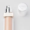 Base de maquillaje optimizadora de la piel Prada Reveal – Mn45 – Neutro medio Base de maquillaje optimizadora de la piel Prada Reveal – Mn45 – Neutro medio