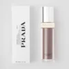 Base de maquillaje Prada Reveal Skin Optimizing – Dc80 – Dark Cool Base de maquillaje Prada Reveal Skin Optimizing – Dc80 – Dark Cool
