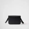 Bolso bandolera con solapa de piel Saffiano Bolso bandolera con solapa de piel Saffiano