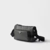 Bolso bandolera mediano de Re-Nylon y piel Saffiano Bolso bandolera mediano de Re-Nylon y piel Saffiano