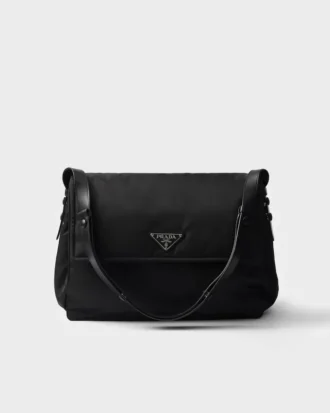 Bolso de hombro acolchado grande Prada Traveller de Re-Nylon