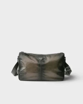 Bolso de hombro con cremallera de piel envejecida