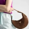 Bolso de hombro de ante Prada Arqua Bolso de hombro de ante Prada Arqua