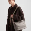 Bolso de hombro de cuero mediano Bolso de hombro de cuero mediano