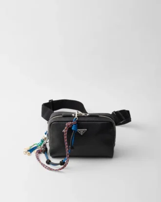 Bolso de hombro de piel con charm
