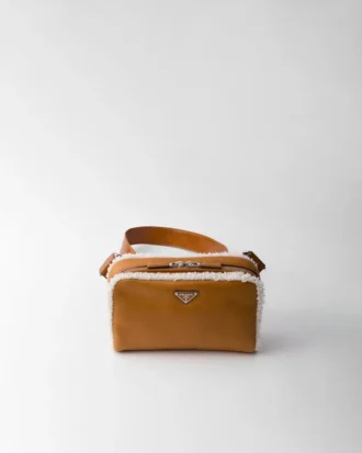 Bolso de hombro de piel de oveja