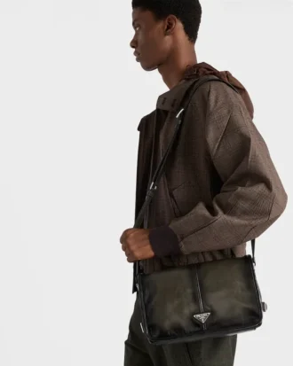 Bolso de hombro de piel envejecida