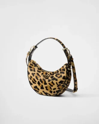 Bolso de hombro de piel estampada Prada Arqua