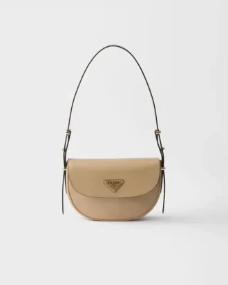 Bolso de hombro de piel Prada Arqua con solapa