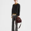 Bolso de hombro de Re-Nylon y piel Bolso de hombro de Re-Nylon y piel
