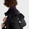 Bolso de hombro de Re-Nylon y piel Saffiano Bolso de hombro de Re-Nylon y piel Saffiano