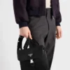 Bolso de hombro de Re-Nylon y piel Saffiano Bolso de hombro de Re-Nylon y piel Saffiano
