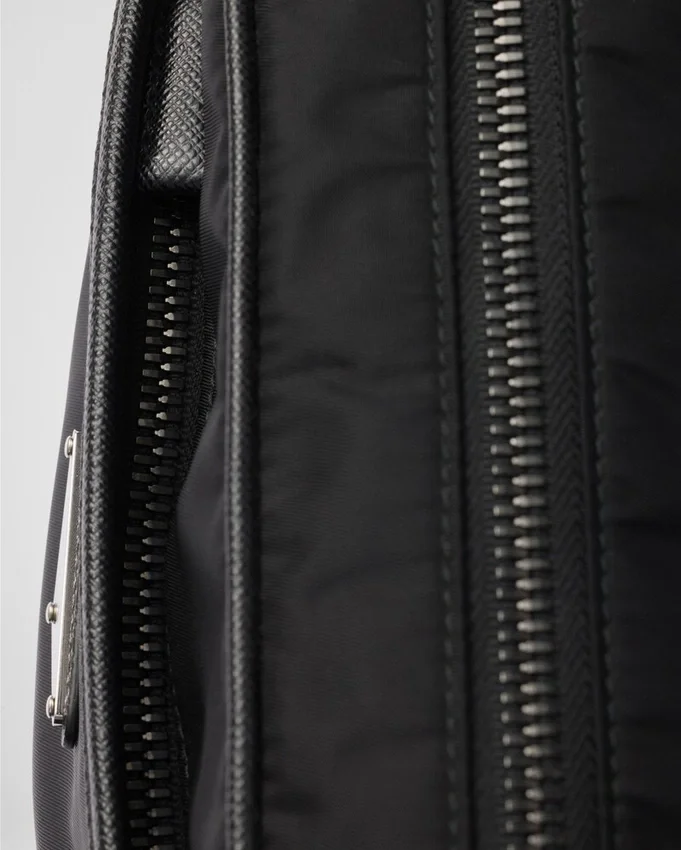 Bolso de hombro de Re-Nylon y Saffiano Bolso de hombro de Re-Nylon y Saffiano