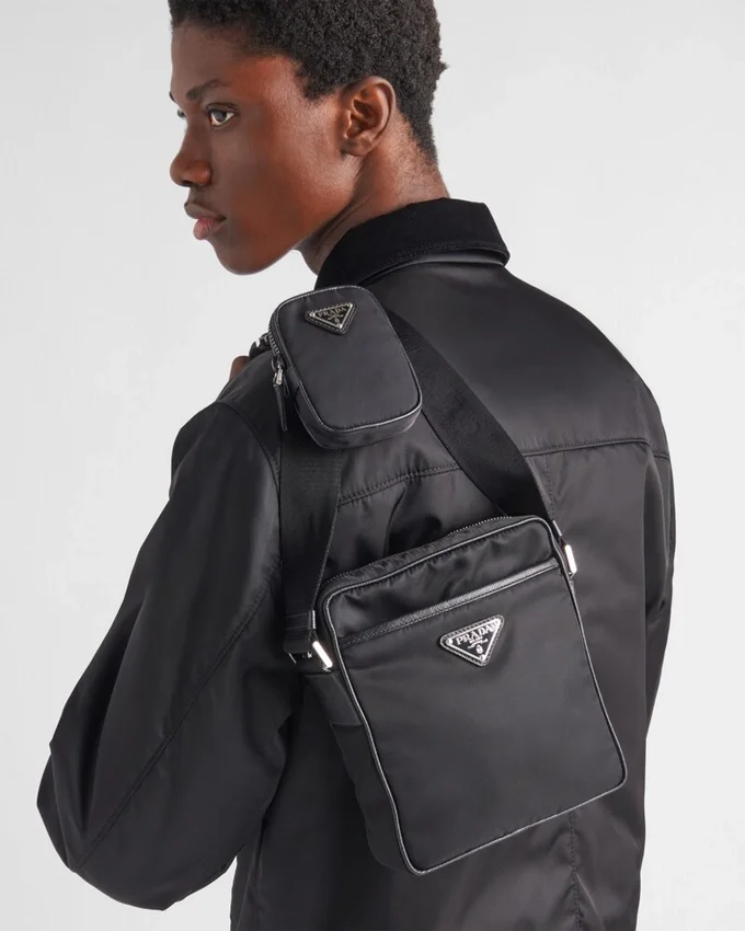 Bolso de hombro de Re-Nylon y Saffiano Bolso de hombro de Re-Nylon y Saffiano