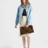 Bolso de hombro grande de ante Etude de Prada Bolso de hombro grande de ante Etude de Prada