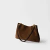 Bolso de hombro grande de ante Etude de Prada Bolso de hombro grande de ante Etude de Prada