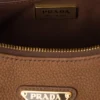 Bolso de hombro grande de piel de nubuck Prada Aimae Bolso de hombro grande de piel de nubuck Prada Aimae