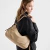 Bolso de hombro grande de piel Prada Aimae Bolso de hombro grande de piel Prada Aimae