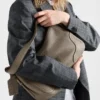 Bolso de hombro grande de piel Prada Aimae