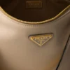 Bolso de hombro grande de piel Prada Aimae Bolso de hombro grande de piel Prada Aimae