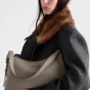 Bolso de hombro grande de piel Prada Aimae