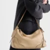 Bolso de hombro grande de piel Prada Aimae Bolso de hombro grande de piel Prada Aimae