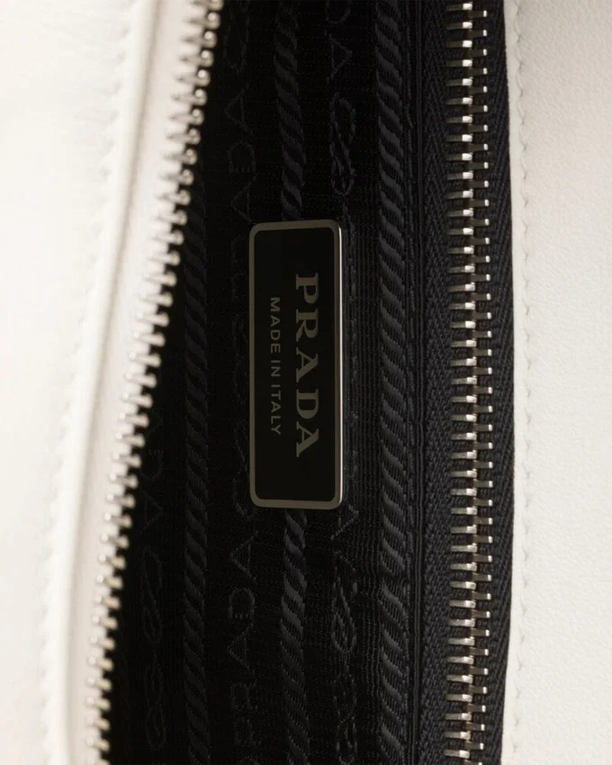 Bolso de hombro grande de piel Prada Fold Bolso de hombro grande de piel Prada Fold