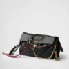 Bolso de hombro grande de piel Prada Soft Sound con adornos Bolso de hombro grande de piel Prada Soft Sound con adornos