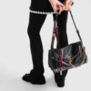 Bolso de hombro grande de piel Prada Soft Sound con adornos Bolso de hombro grande de piel Prada Soft Sound con adornos