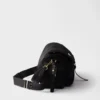 Bolso de hombro grande Prada Explore de Re-Nylon con solapa Bolso de hombro grande Prada Explore de Re-Nylon con solapa