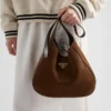 Bolso de hombro mediano de ante Bolso de hombro mediano de ante