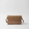 Bolso de hombro mediano de piel Bolso de hombro mediano de piel