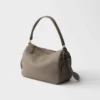 Bolso de hombro mediano de piel Bolso de hombro mediano de piel