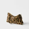 Bolso de hombro mediano de piel estampada Prada Aimae Bolso de hombro mediano de piel estampada Prada Aimae