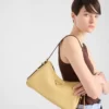 Bolso de hombro mediano de piel Prada Aimae