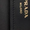 Bolso de hombro mediano de piel Prada Carry Bolso de hombro mediano de piel Prada Carry