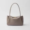 Bolso de hombro mediano de piel Prada Darling Bolso de hombro mediano de piel Prada Darling