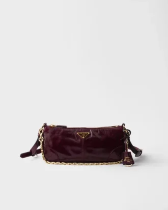 Bolso de hombro mediano de piel Prada Re-Edition 2002