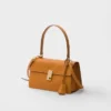 Bolso de hombro mediano de piel Prada Soft de Prada